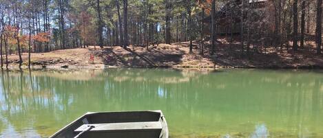 Tranqulity cabin located on Beavers Bend Log Cabins 40 private acres shared with 6 other cabins. We have four shared catch &amp; release ponds for guests to use who are staying with us.