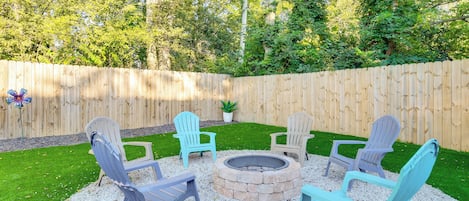 Greenville Vacation Rental | 3BR | 2BA | Steps Required for Access | 1,600 Sq Ft
