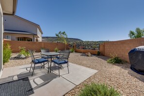 Private Yard | Furnished Patio | Outdoor Dining | Gas Grill
