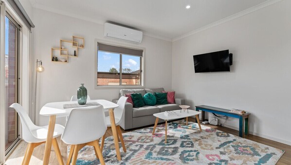 Light filled open plan living & dining perfect for a small group