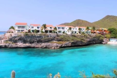 Lagoon Ocean Resort on the cliffs with direct access to beautiful Lagun Beach!