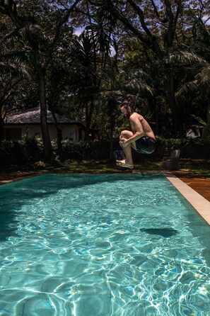 Utomhuspool