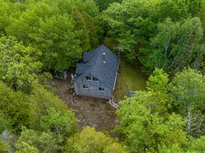 Bearfoot Lodge rests fully secluded on a private lot in the Cameron Lake - National Park Community. 