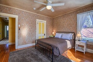 Queen Bedroom 2