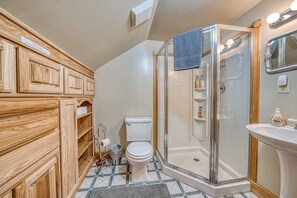 Upstairs Bathroom