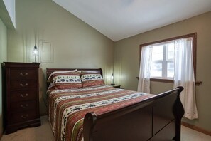 Queen Bedroom