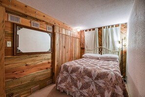 Queen Bedroom
