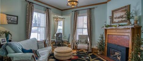 Living Room & Fireplace