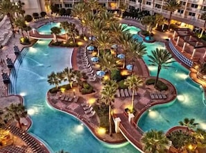 Resort Beachfront Pool