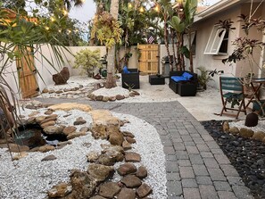 Front courtyard for sunsets
