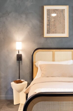 Master Bedroom (King Bed + Day Bed) with Smart TV, Ensuite Bathroom and Courtyard Access