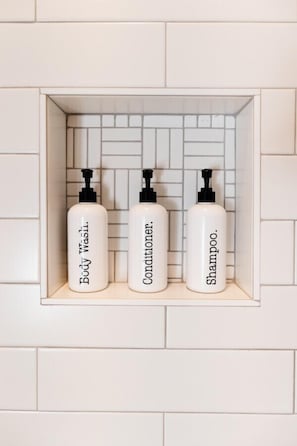 Équipements de salle de bain