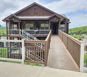 Park directly in front of your cabin suite and walk in with no steps or stairs!