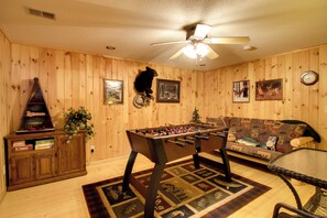 Game Room | 2-Story Cabin | Self Check-In | Lake Access