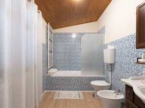 Lavabo, Arreglo De Tubería, Baño, Púrpura, Madera, Encendiendo, Diseño De Interiores, Piso, Suelo, Grifo