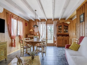 Meubles, Table, Bois, Bâtiment, Cadre, Éclairage, Design Intérieur, Fenêtre, Rideau, Cabinetry