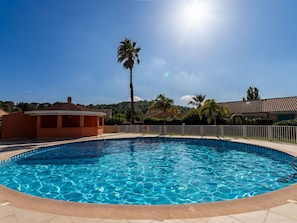 Water, Sky, Plant, Property, Swimming Pool, Blue, Nature, Azure, Tree, Body Of Water