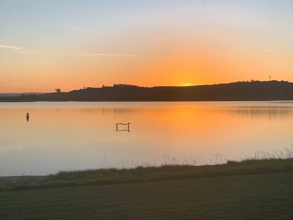690 Pukehina - Holiday Home - Sunset