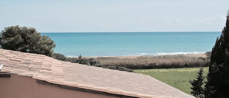 Vue sur la plage ou l’océan