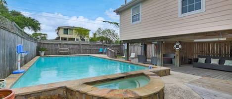 Private swimming pool Heated Year-round