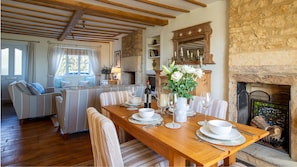 Dining Area, Swift Cottage, Bolthole Retreats