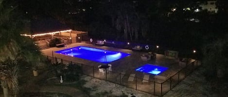 COMMUNITY POOL/HOT TUB - COMMUNITY POOL/HOT TUB