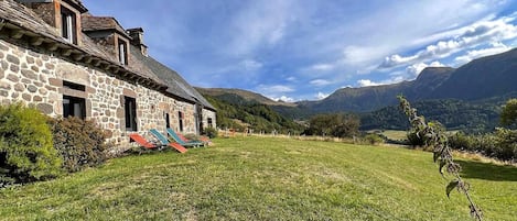 L'Impradine. Maison de vacances et de séminaires. Gîte 15 personnes.