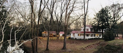 The farmhouse on Town Creek