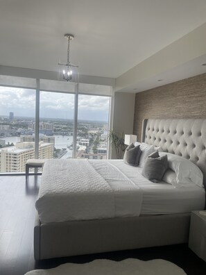 Spacious Master bedroom with King Size Bed and TV with Incredible Views!