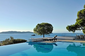 Super Luxury Skiathos Villa | Seven Stunning Bedroom Suites | Villa Daphne | Achliades