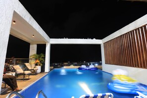 Rooftop pool