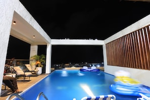 Rooftop pool