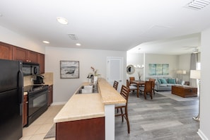 Full kitchen