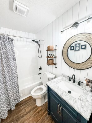 2nd bathroom