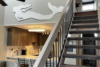 The Mermaid Loft. Walk to restaurants, shops, the beach and the Ironman course.