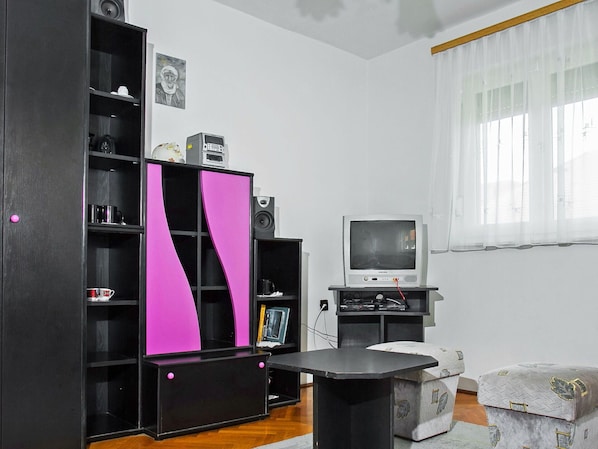 Property, Cabinetry, Furniture, Computer Desk, Purple, Window, Interior Design, Building