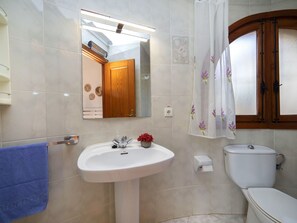 Bathroom Sink, Bathroom, Plumbing Fixture, Sink, Interior Design, Flooring, Tap, Floor, Toilet, Toilet Seat