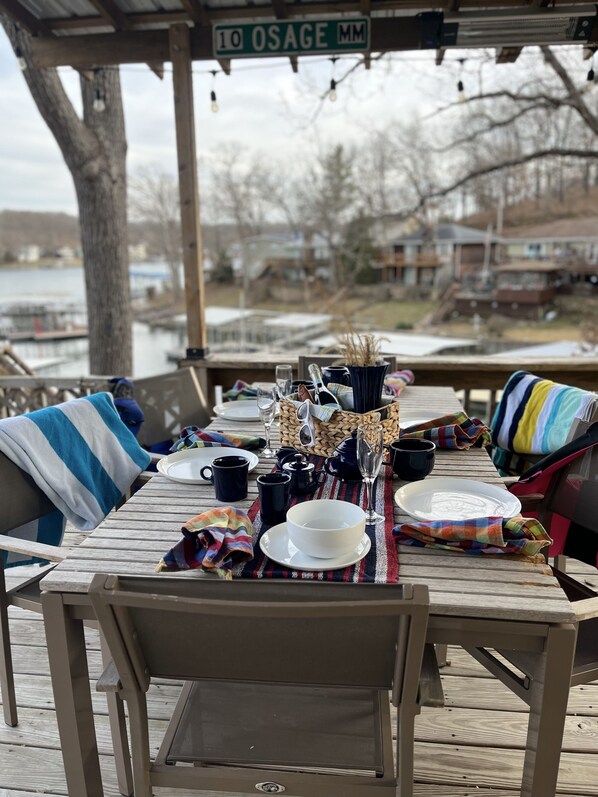 Top tier deck lakeview.  Dining seating for 6.