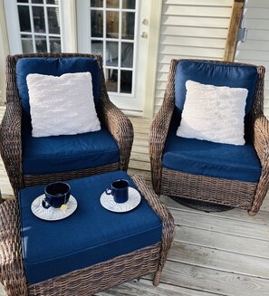 Top tier deck lounge chair seating with direct entry to master bedroom.  