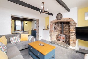 Please note the gas fire is currently out of use.
