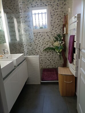 mesure de la douche 90x120 cm
2 vasques