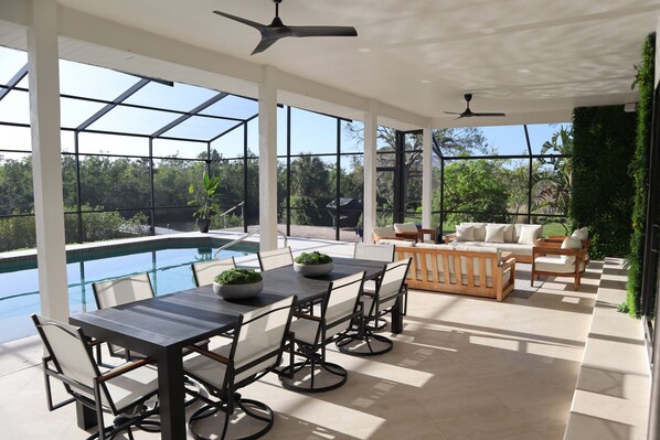 Outdoor dining