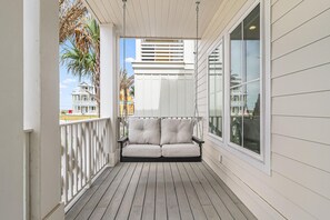 Front Porch Swing, 1st Floor
