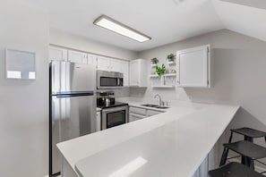 23-Crystal-Sands-312A-Kitchen