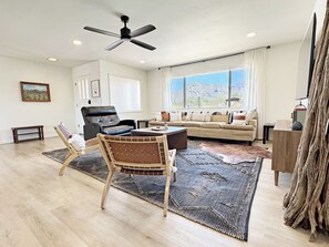 You can't beat the views of the Catalina Mountains out the large picture window!