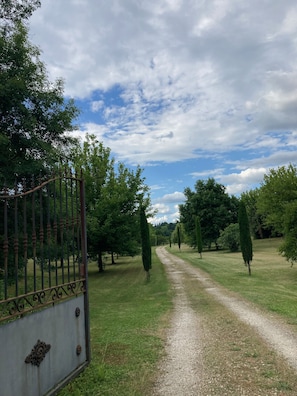 Enceinte de lâhĂ©bergement