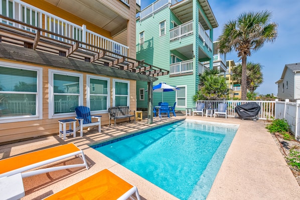 exterior - Looney Dunes private pool