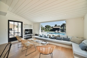 Luxury villa to rent in Les Portes en Ré - Villa Madame