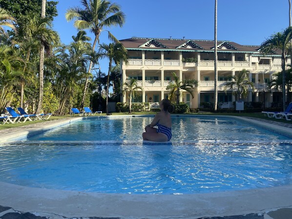 pool view