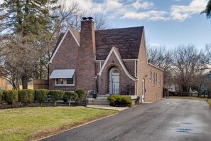 Exterior | Single-Story Home w/ Basement | Central Heating & A/C